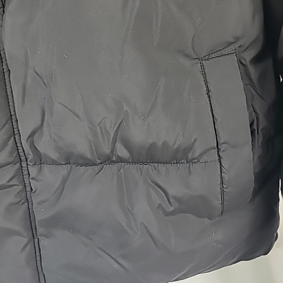 NEW Fabletics Women's Essential Puffer Coat Jacket Solid Black Sz XL Retail $130 - Picture 3 of 6